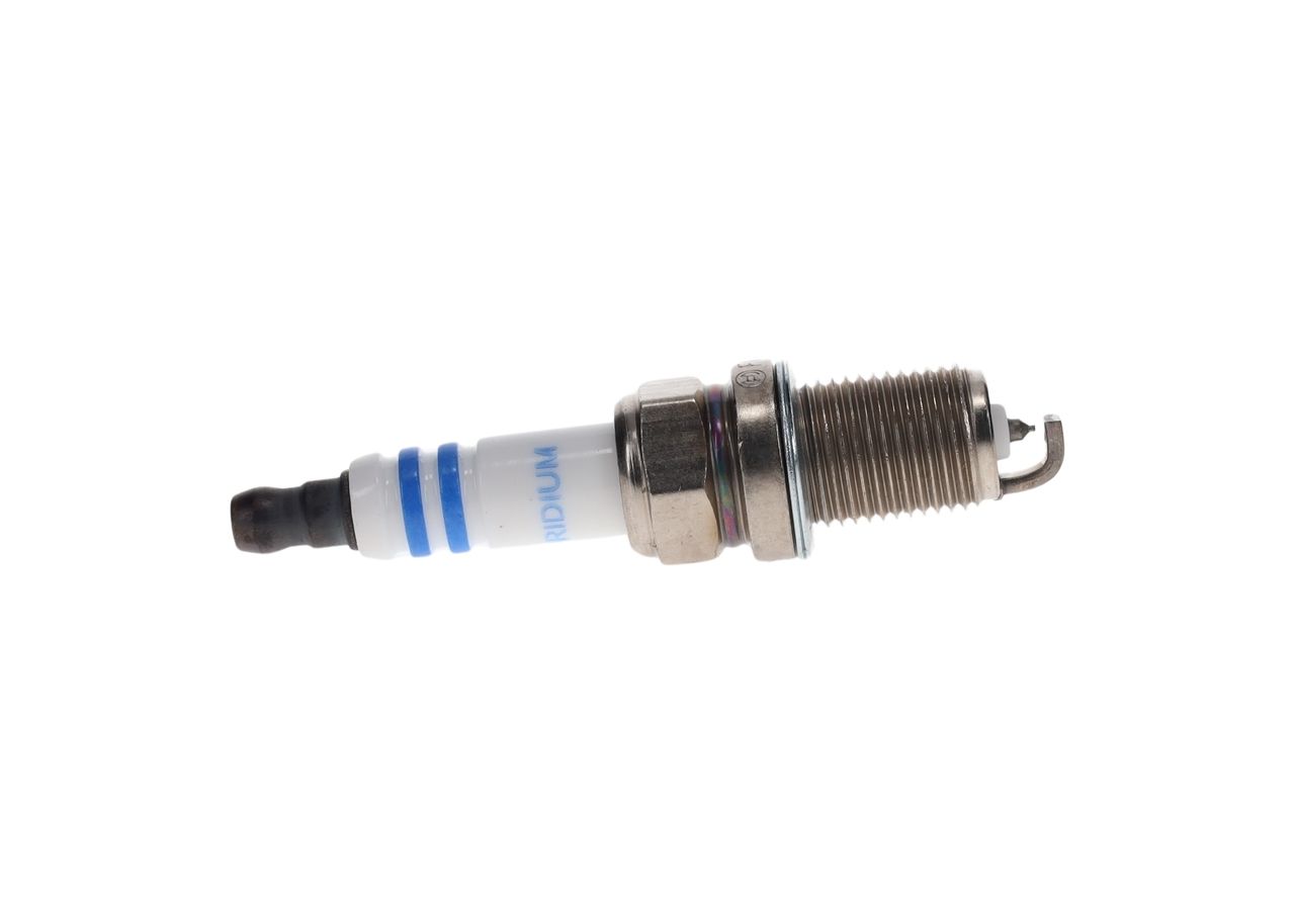 BOSCH 0 242 240 653 - Zündkerze