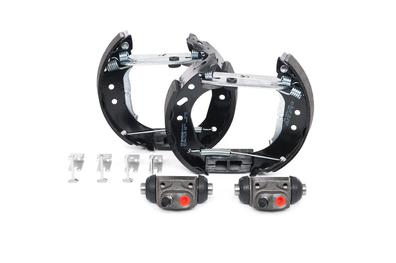 BOSCH 0 204 114 584 - Bremsbackensatz
