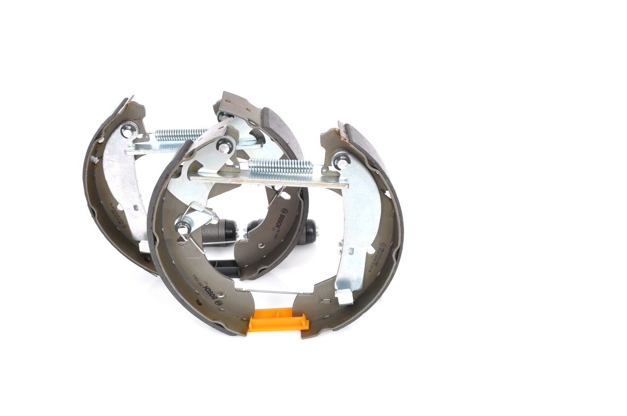 BOSCH 0 204 114 043 - Bremsbackensatz