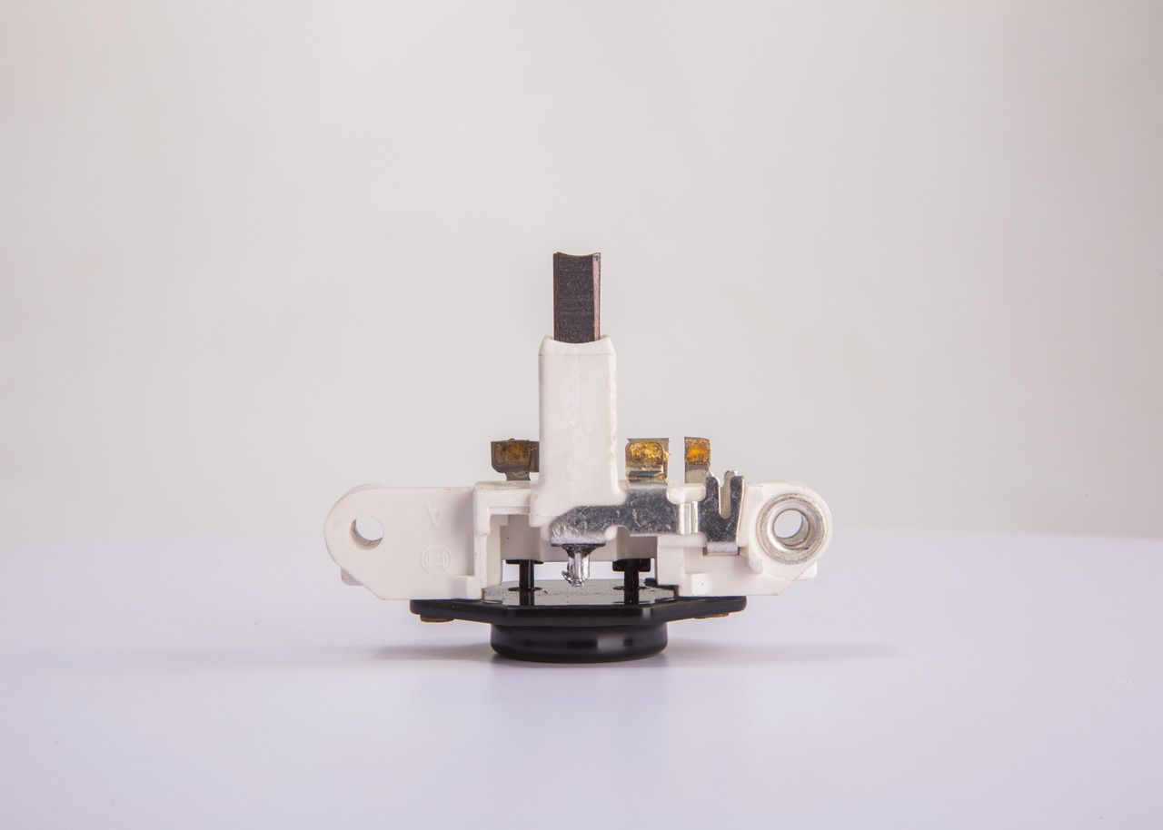 BOSCH 1 197 311 235 - Generatorregler