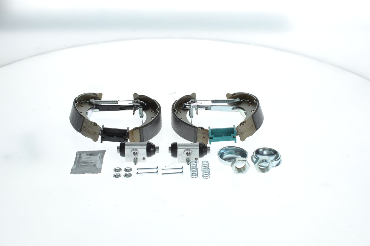 BOSCH 0 204 114 548 - Bremsbackensatz