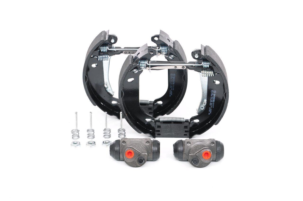 BOSCH 0 204 114 009 - Bremsbackensatz