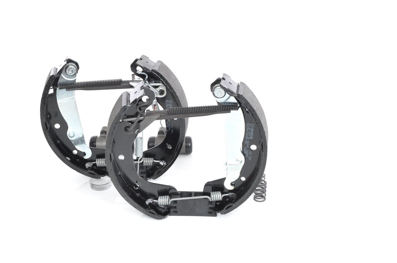 BOSCH 0 204 114 630 - Bremsbackensatz