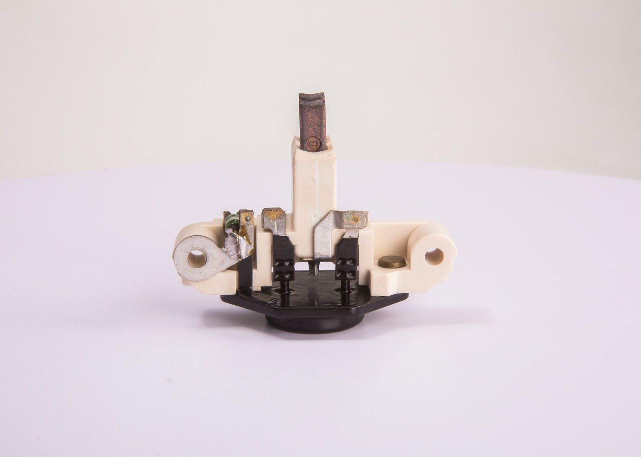 BOSCH 1 197 311 213 - Generatorregler