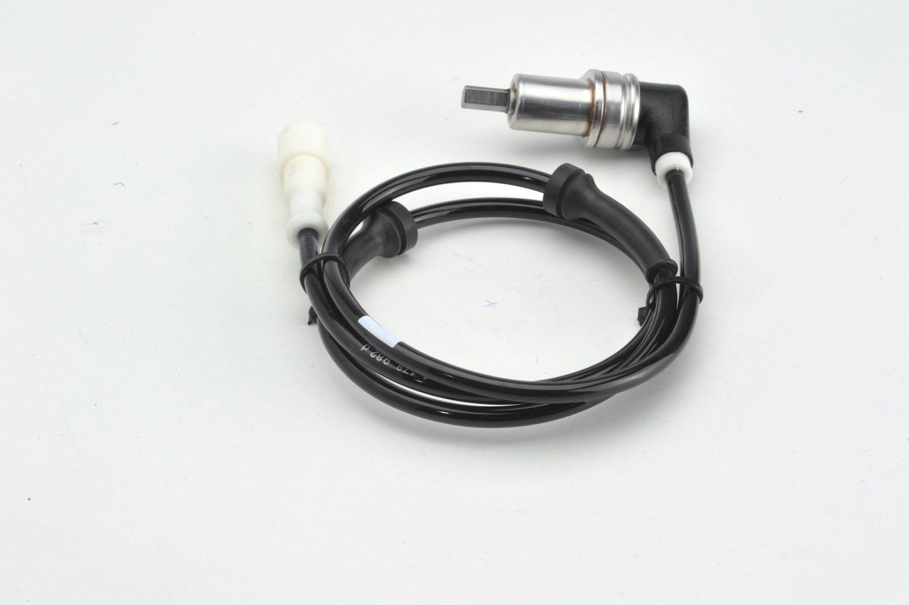 BOSCH 0 265 001 057 - Sensor, Raddrehzahl