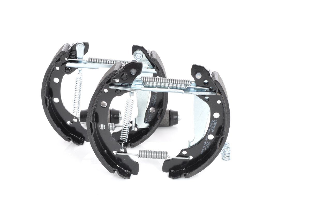 BOSCH 0 204 114 579 - Bremsbackensatz