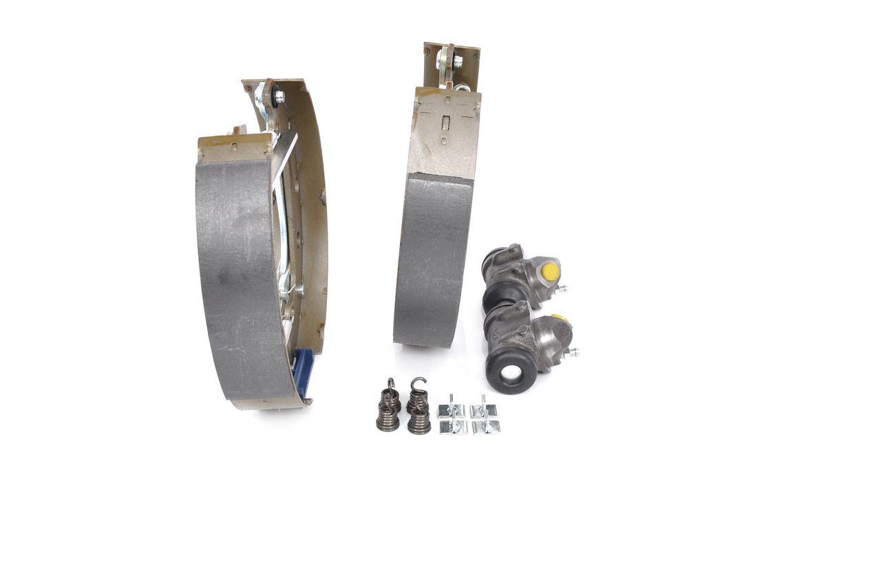 BOSCH 0 204 114 002 - Bremsbackensatz