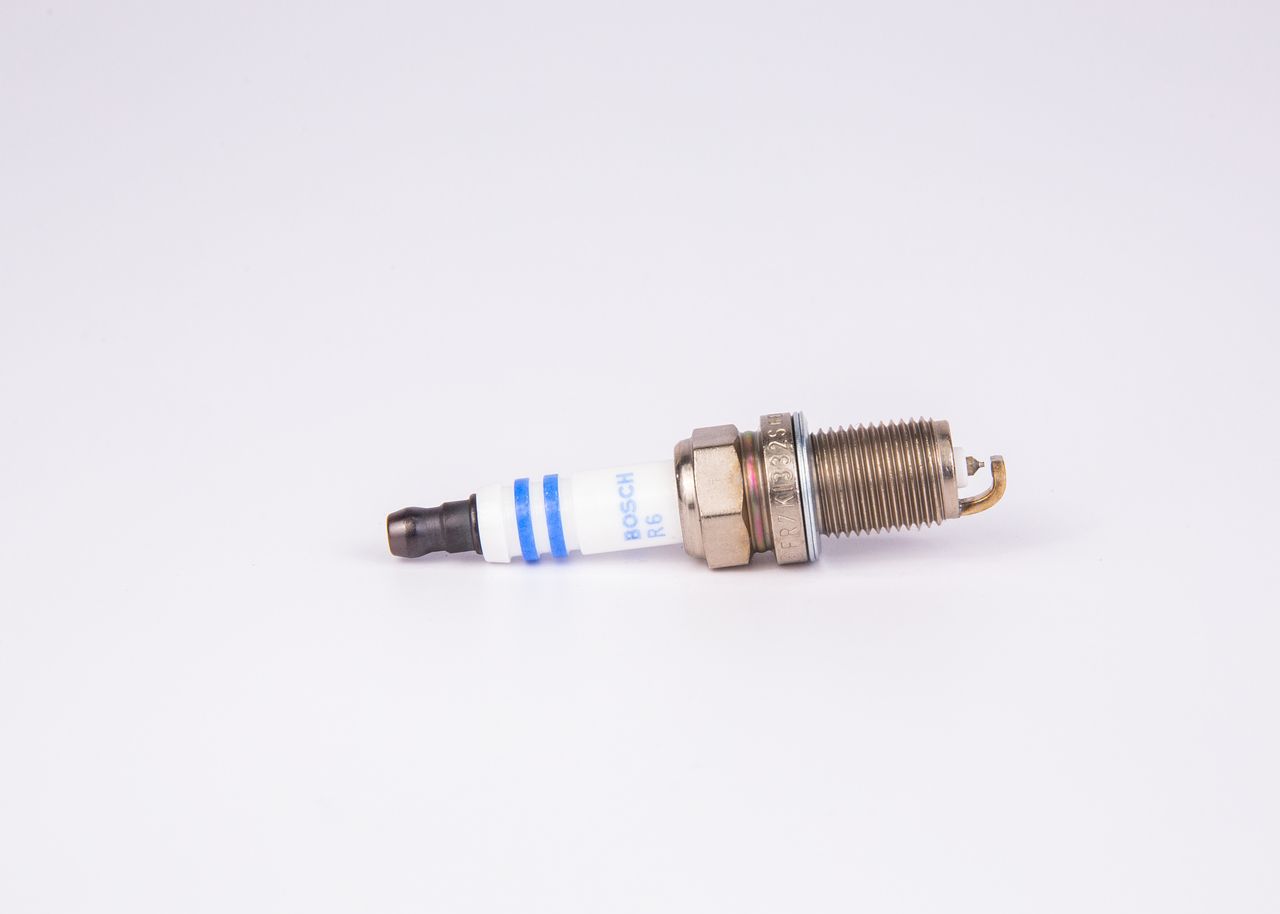 BOSCH 0 242 236 571 - Zündkerze