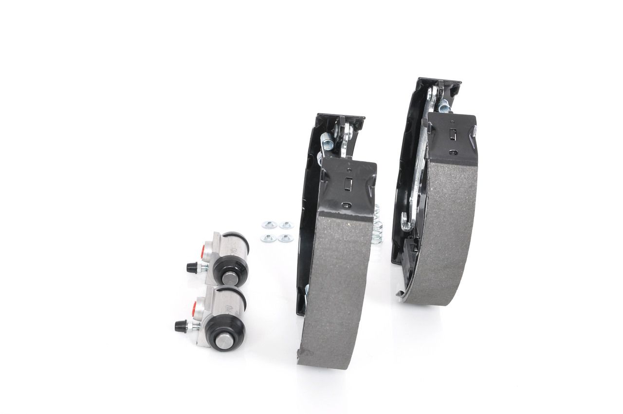BOSCH 0 204 114 679 - Bremsbackensatz