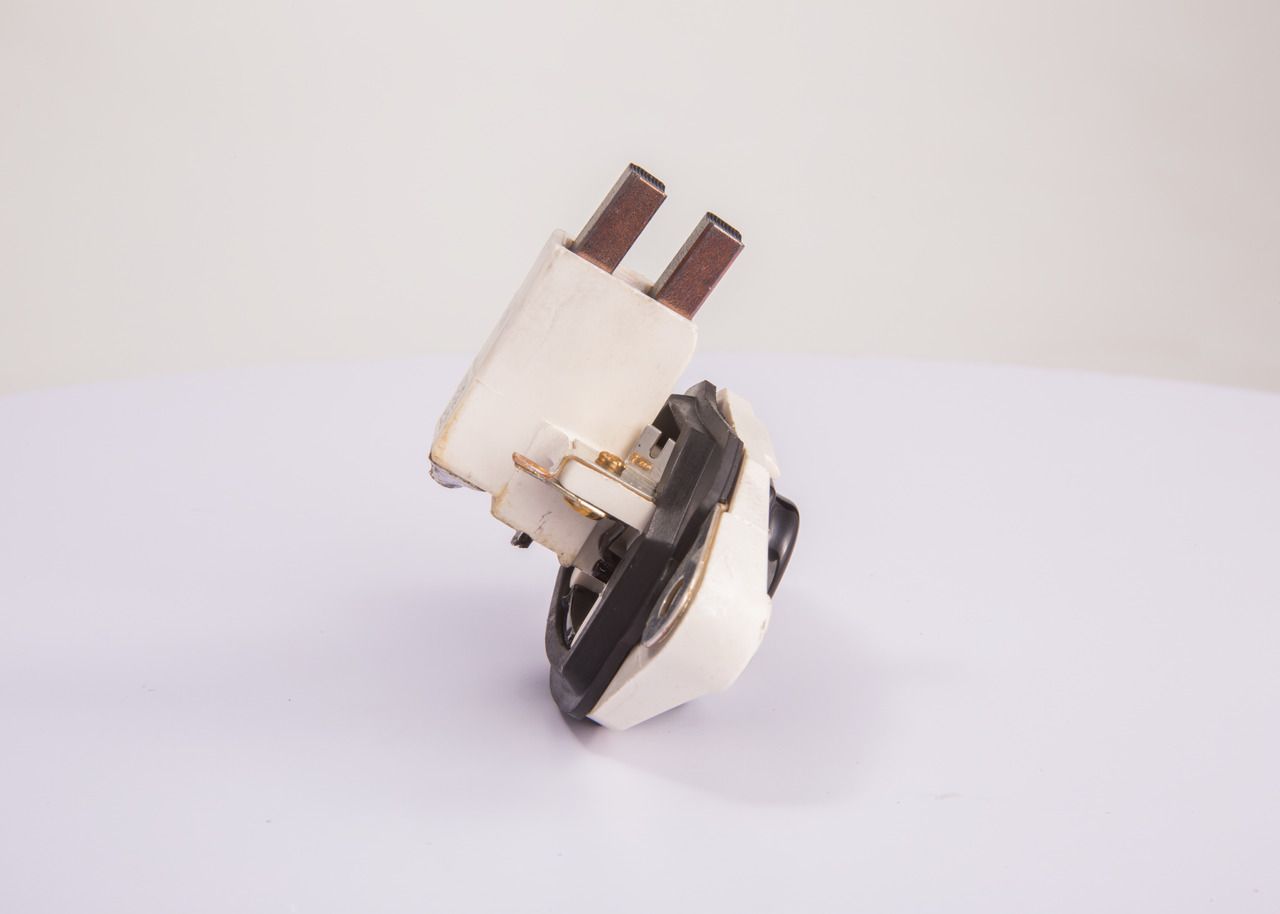 BOSCH 1 197 311 034 - Generatorregler