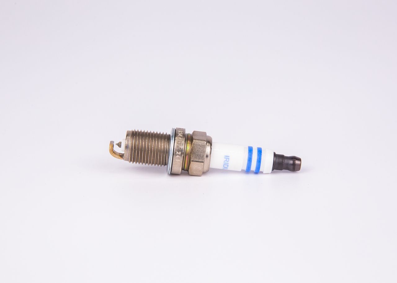 BOSCH 0 242 236 571 - Zündkerze