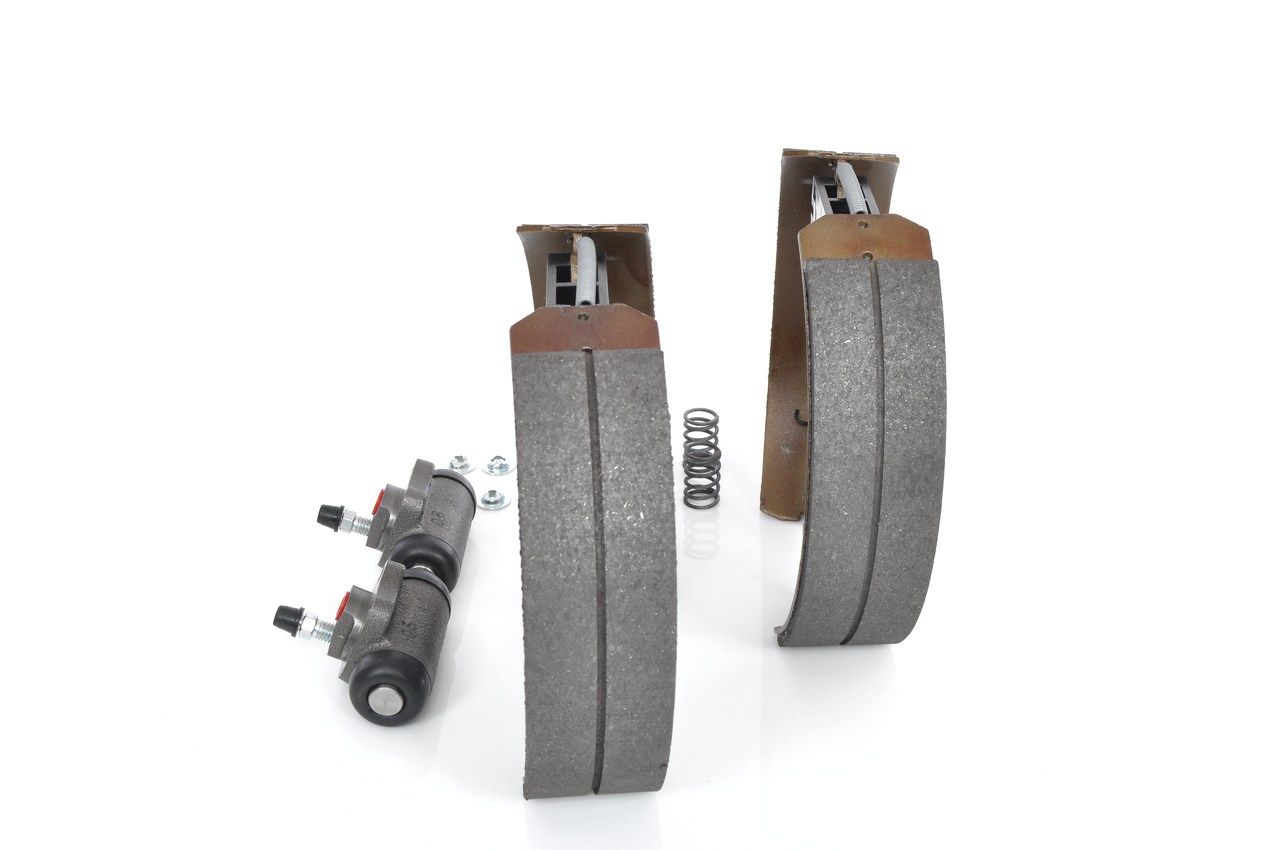 BOSCH 0 204 114 515 - Bremsbackensatz