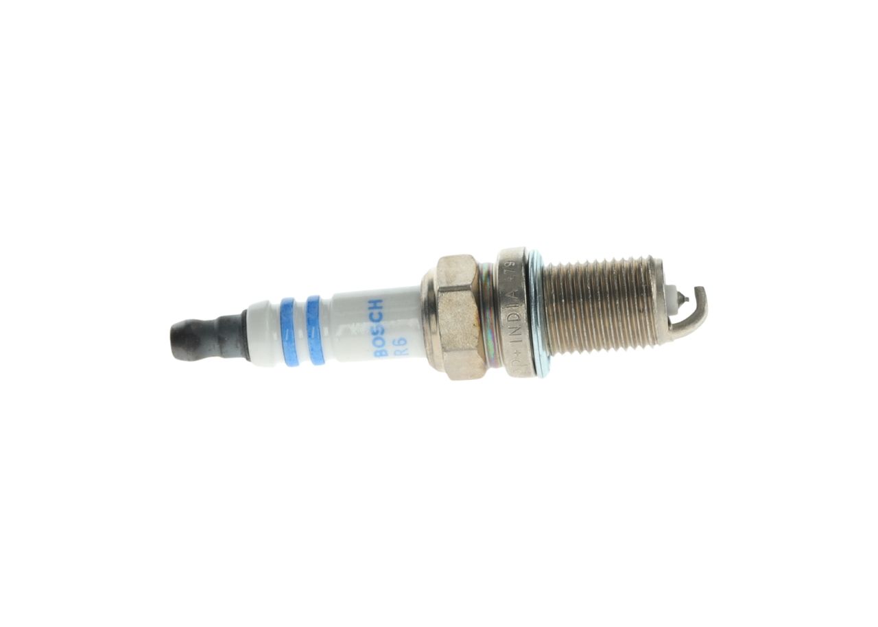 BOSCH 0 242 235 749 - Zündkerze