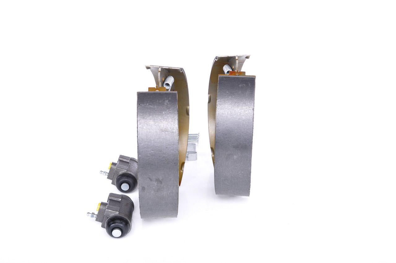 BOSCH 0 204 114 646 - Bremsbackensatz