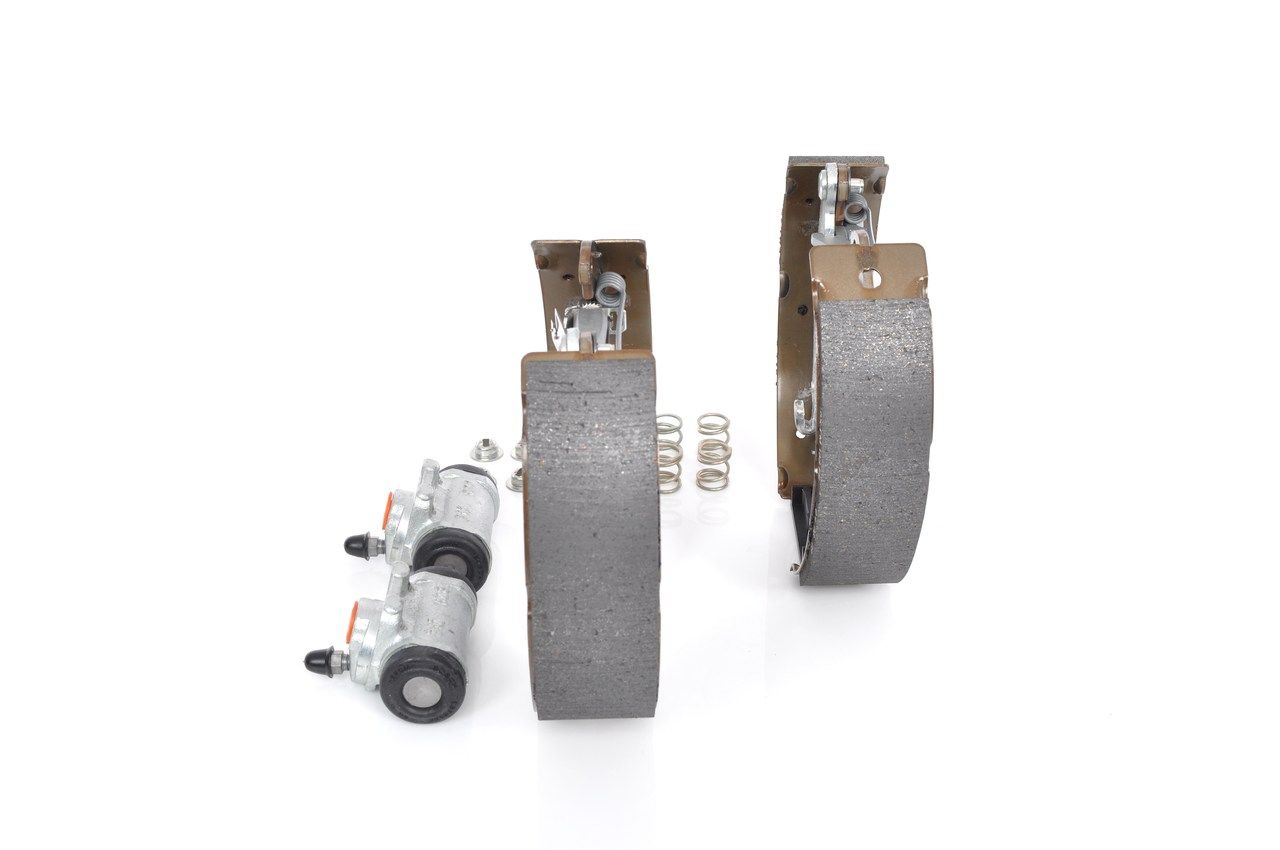 BOSCH 0 204 114 113 - Bremsbackensatz