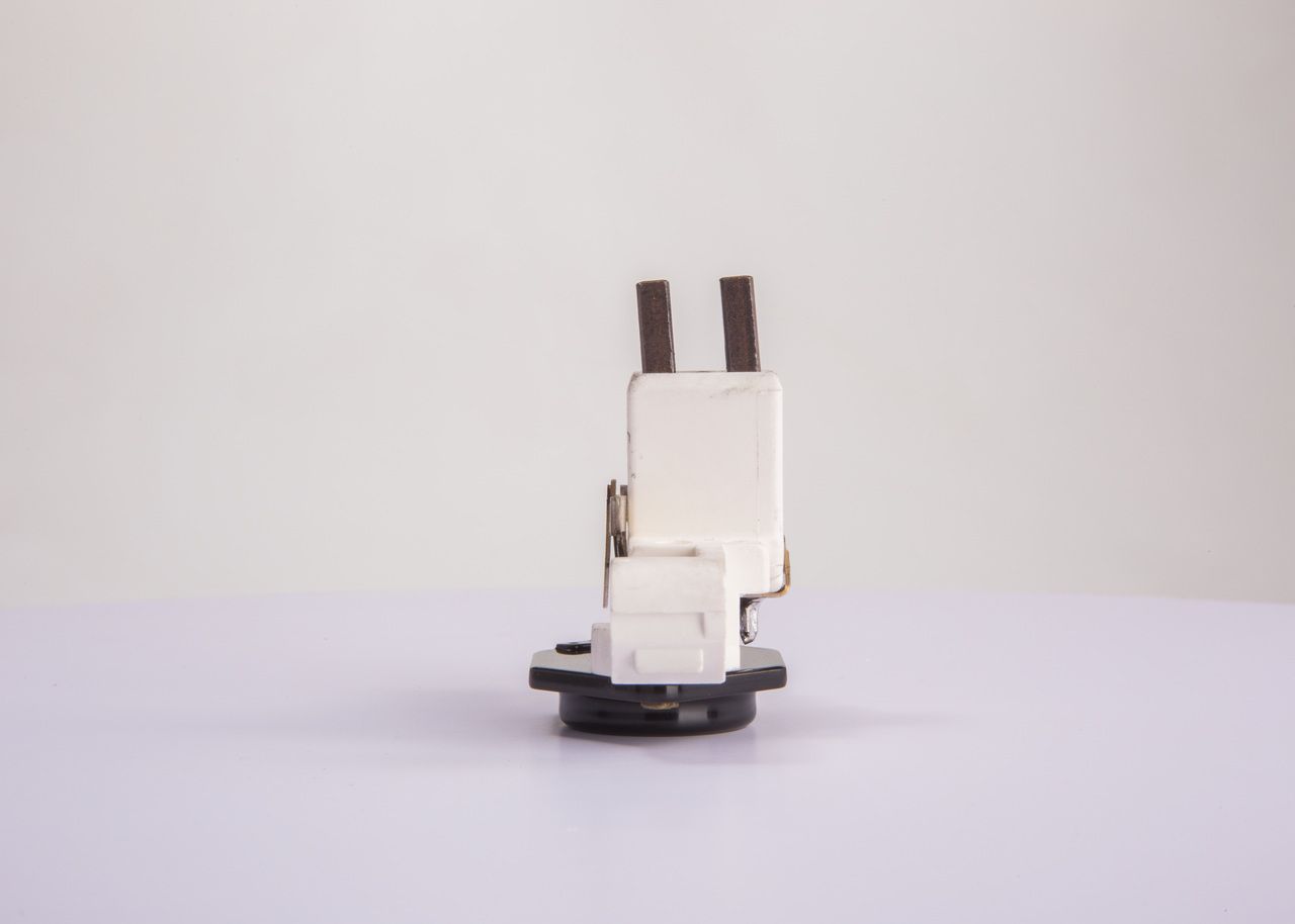 BOSCH 1 197 311 223 - Generatorregler