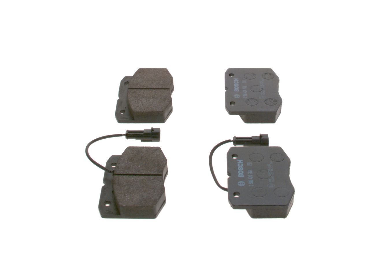 BOSCH 0 986 424 768 - Bremsbelagsatz, Scheibenbremse