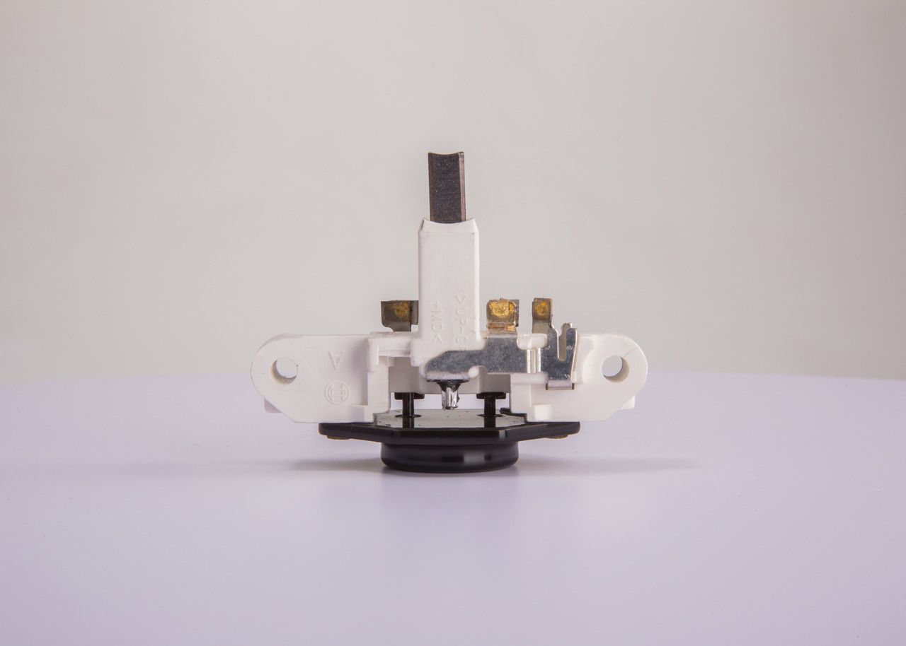 BOSCH 1 197 311 214 - Generatorregler