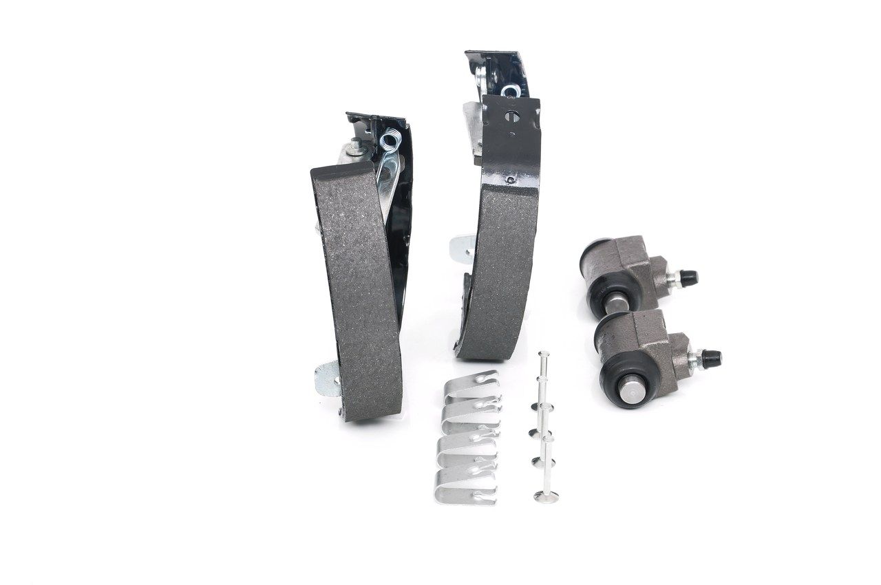 BOSCH 0 204 114 584 - Bremsbackensatz