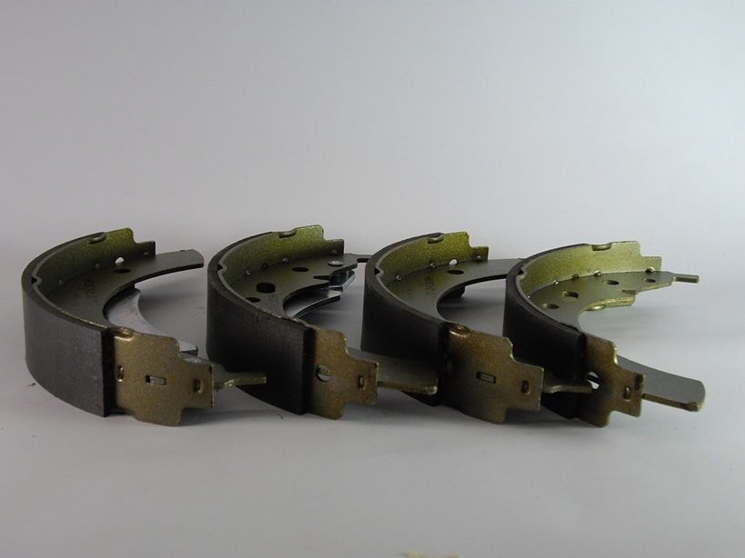 BOSCH 0 986 487 012 - Bremsbackensatz