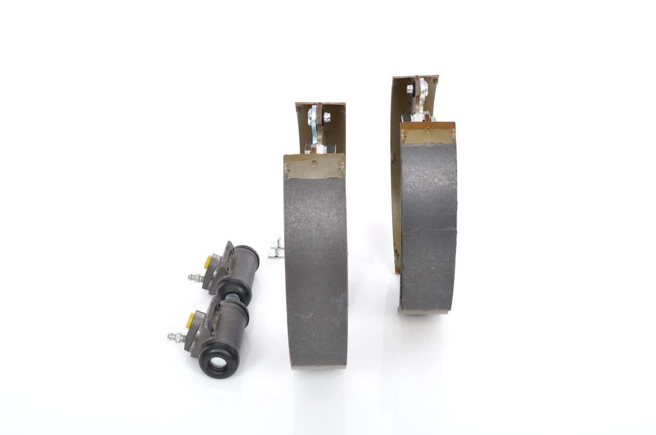 BOSCH 0 204 114 001 - Bremsbackensatz