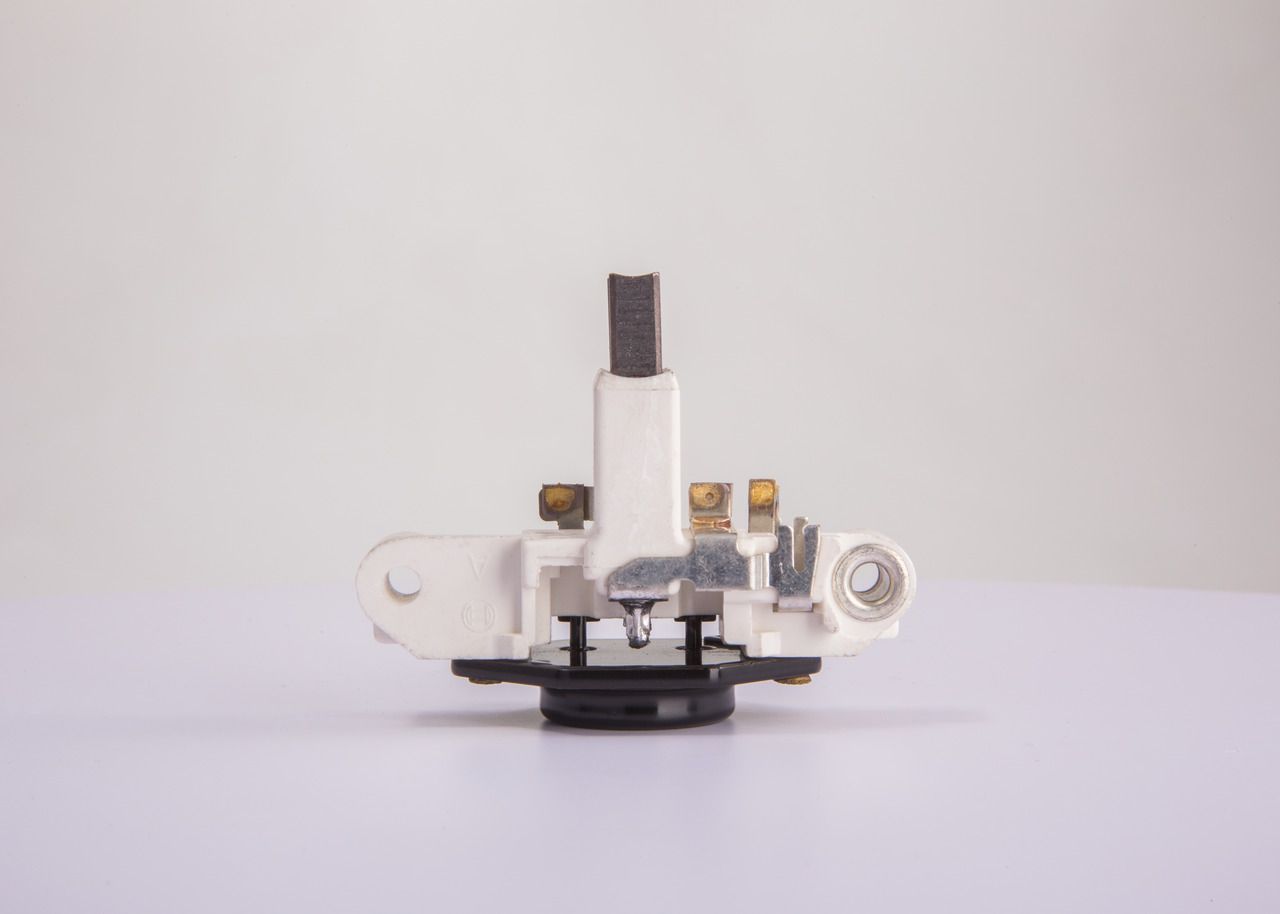 BOSCH 1 197 311 223 - Generatorregler