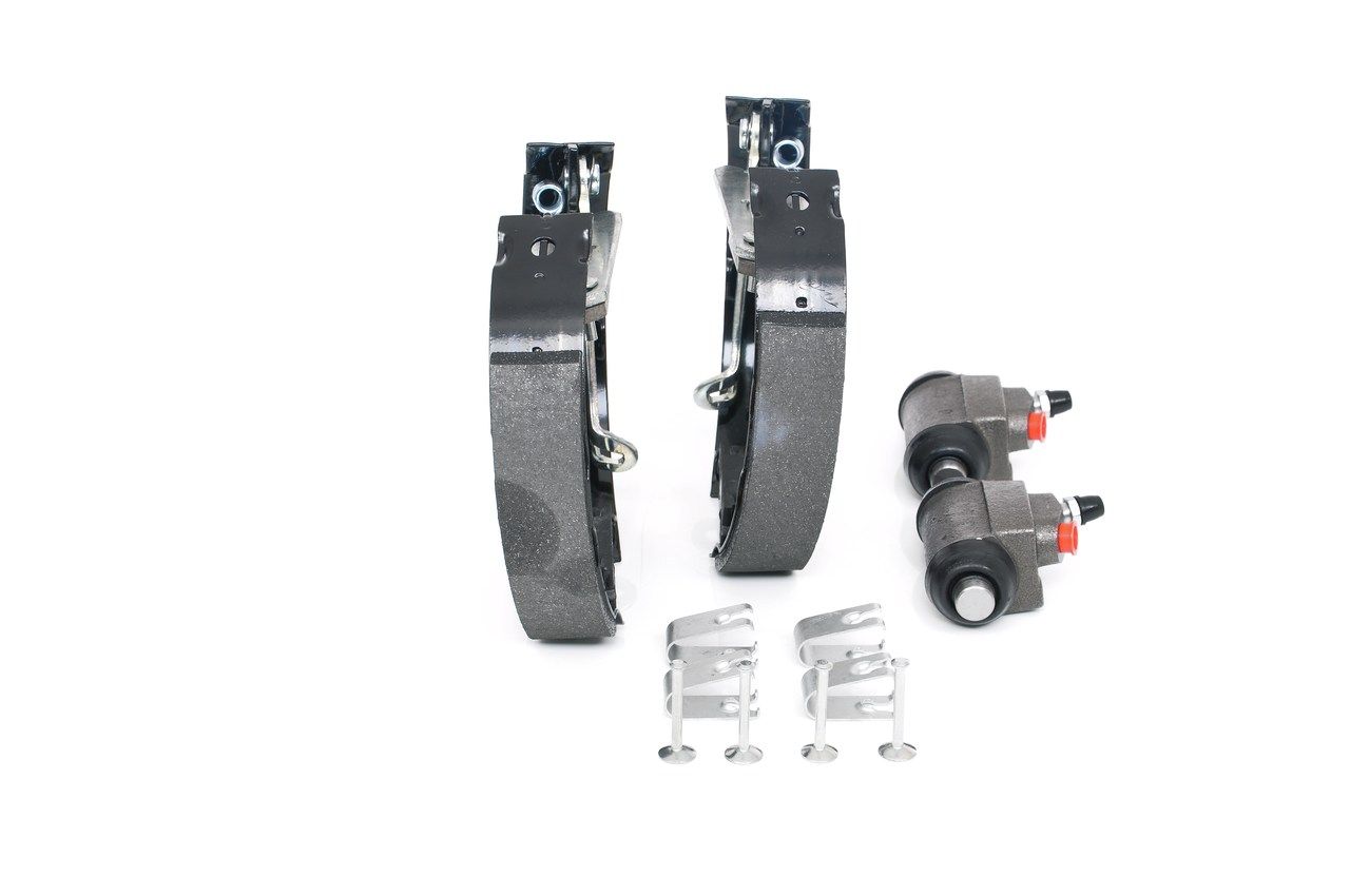 BOSCH 0 204 114 586 - Bremsbackensatz