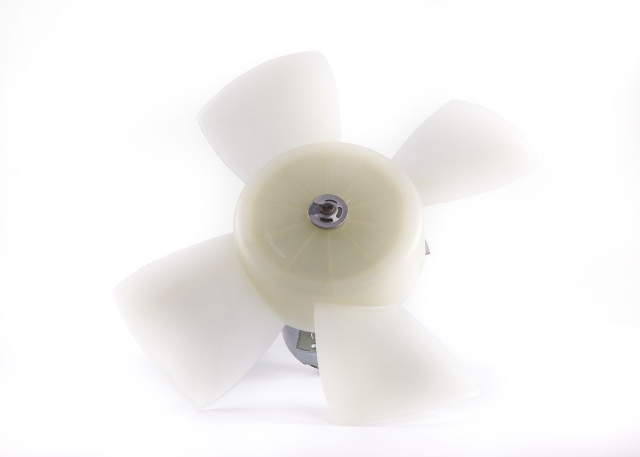 BOSCH 0 130 107 212 - Lüfter, Motorkühlung