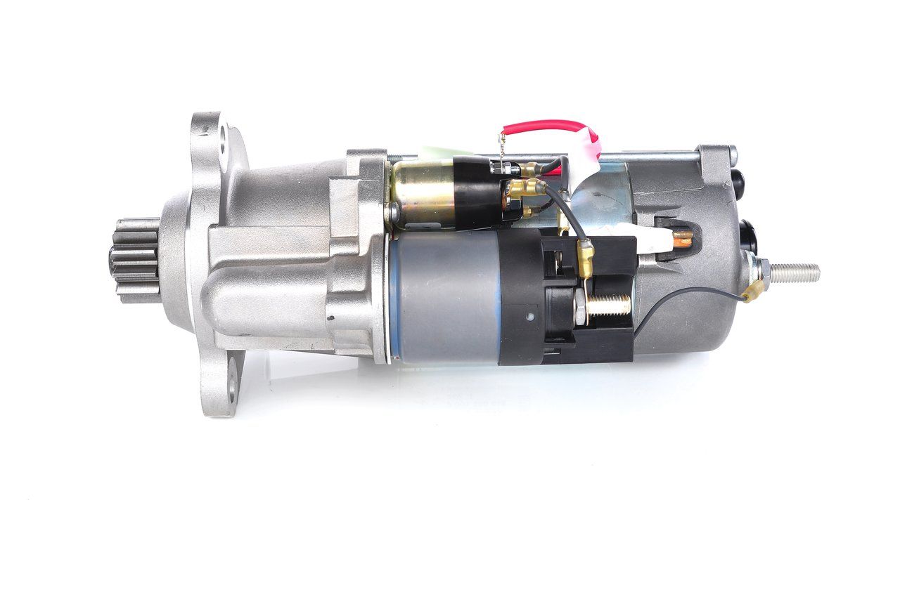 BOSCH 0 001 330 018 - Starter