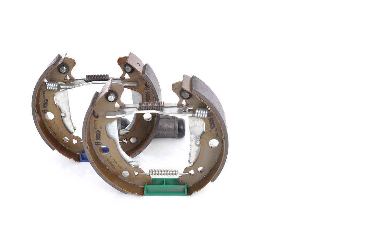 BOSCH 0 204 114 069 - Bremsbackensatz