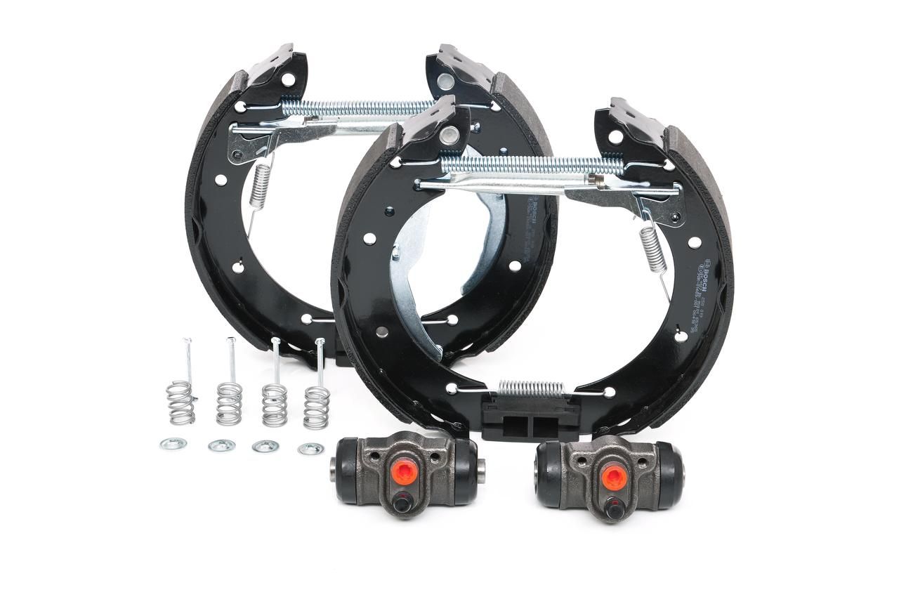BOSCH 0 204 114 631 - Bremsbackensatz