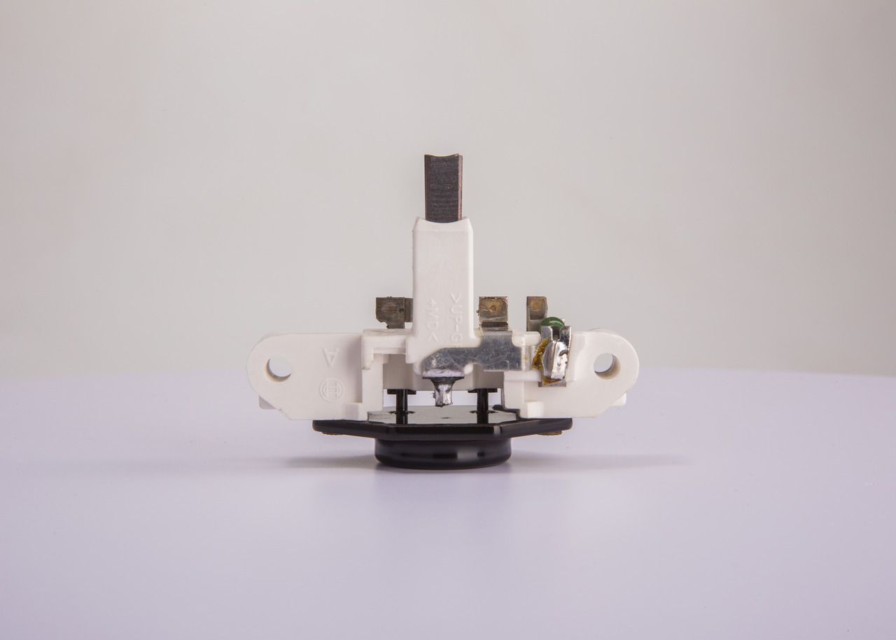 BOSCH 1 197 311 242 - Generatorregler