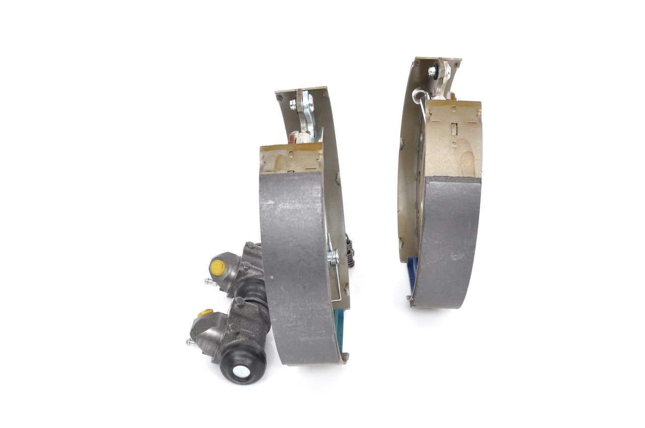 BOSCH 0 204 114 002 - Bremsbackensatz