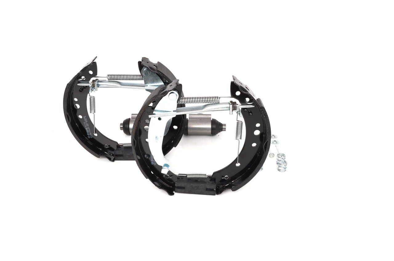 BOSCH 0 204 114 675 - Bremsbackensatz