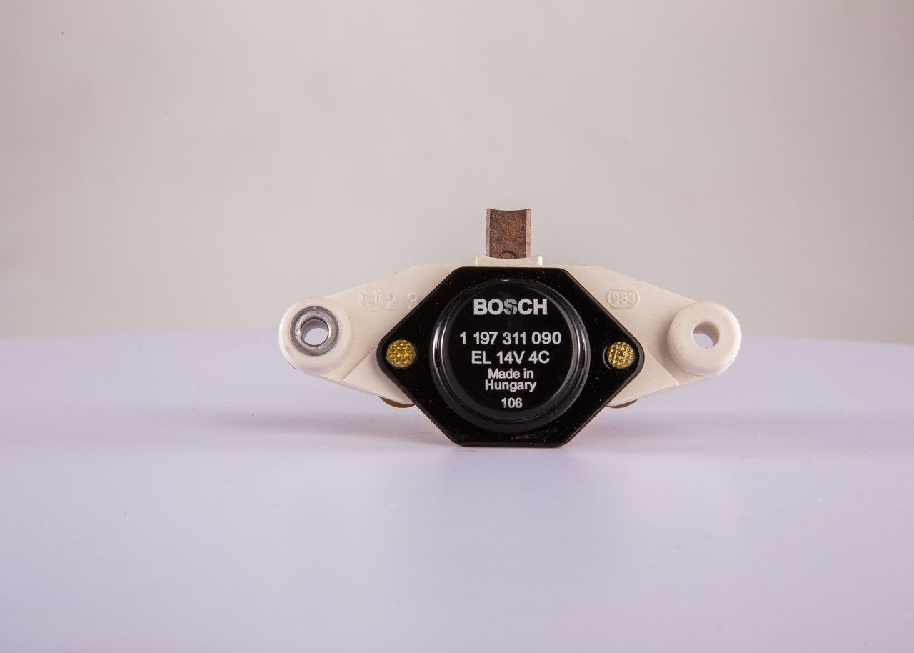 BOSCH 1 197 311 090 - Generatorregler