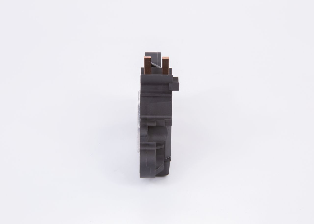 BOSCH 0 272 220 890 - Generatorregler