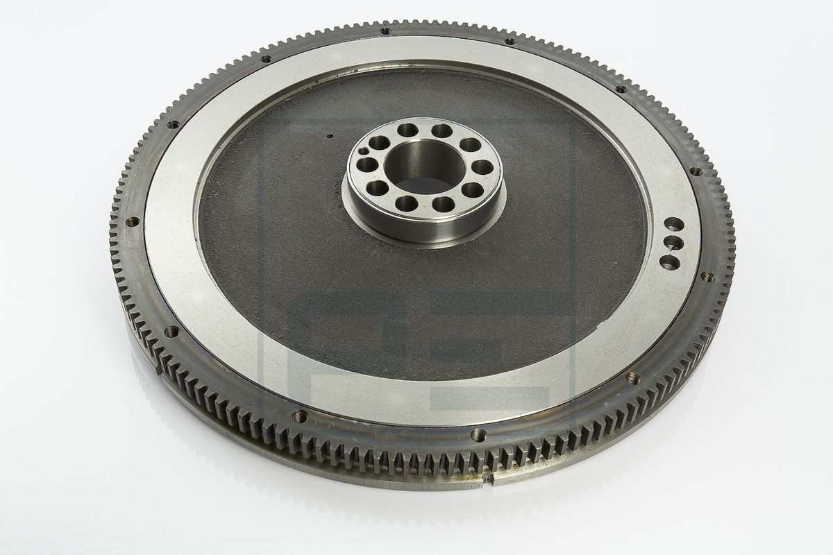 PE Automotive 010.046-00A - Schwungrad